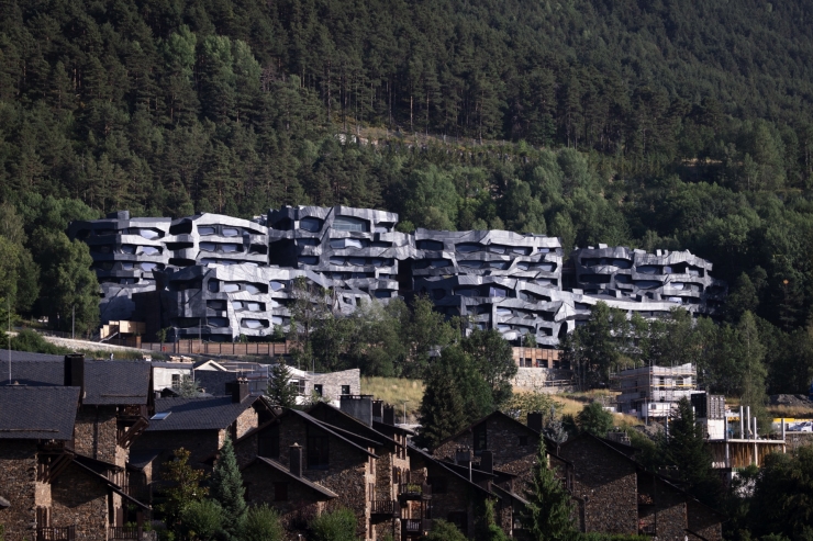 La Querola abans de l'incendi.